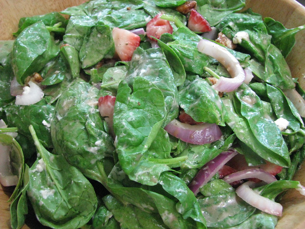Weak and Dizzy During Your Period: How Iron and Spinach Help